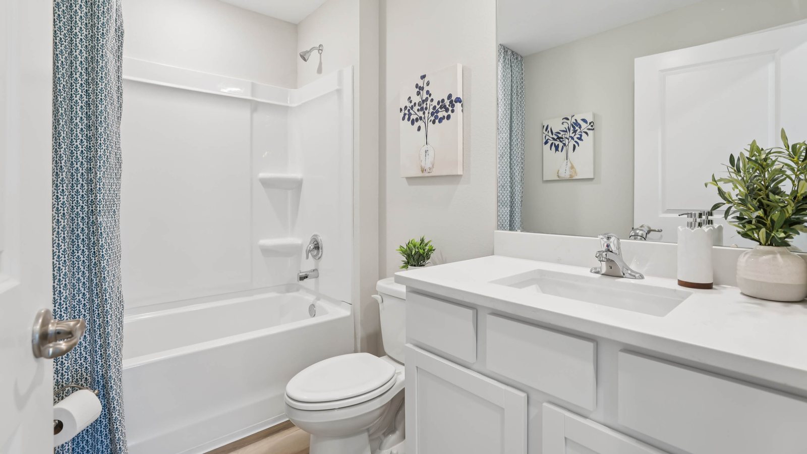 Lakeside plan — new D.R. Horton home in McGinley Landing