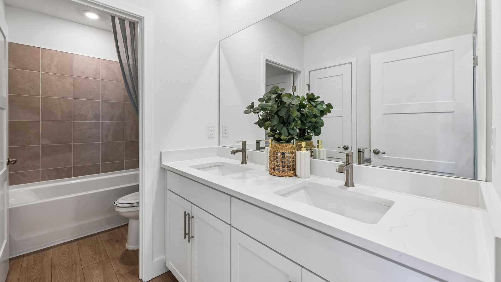 Holden plan — new D.R. Horton home in Tartan Farms