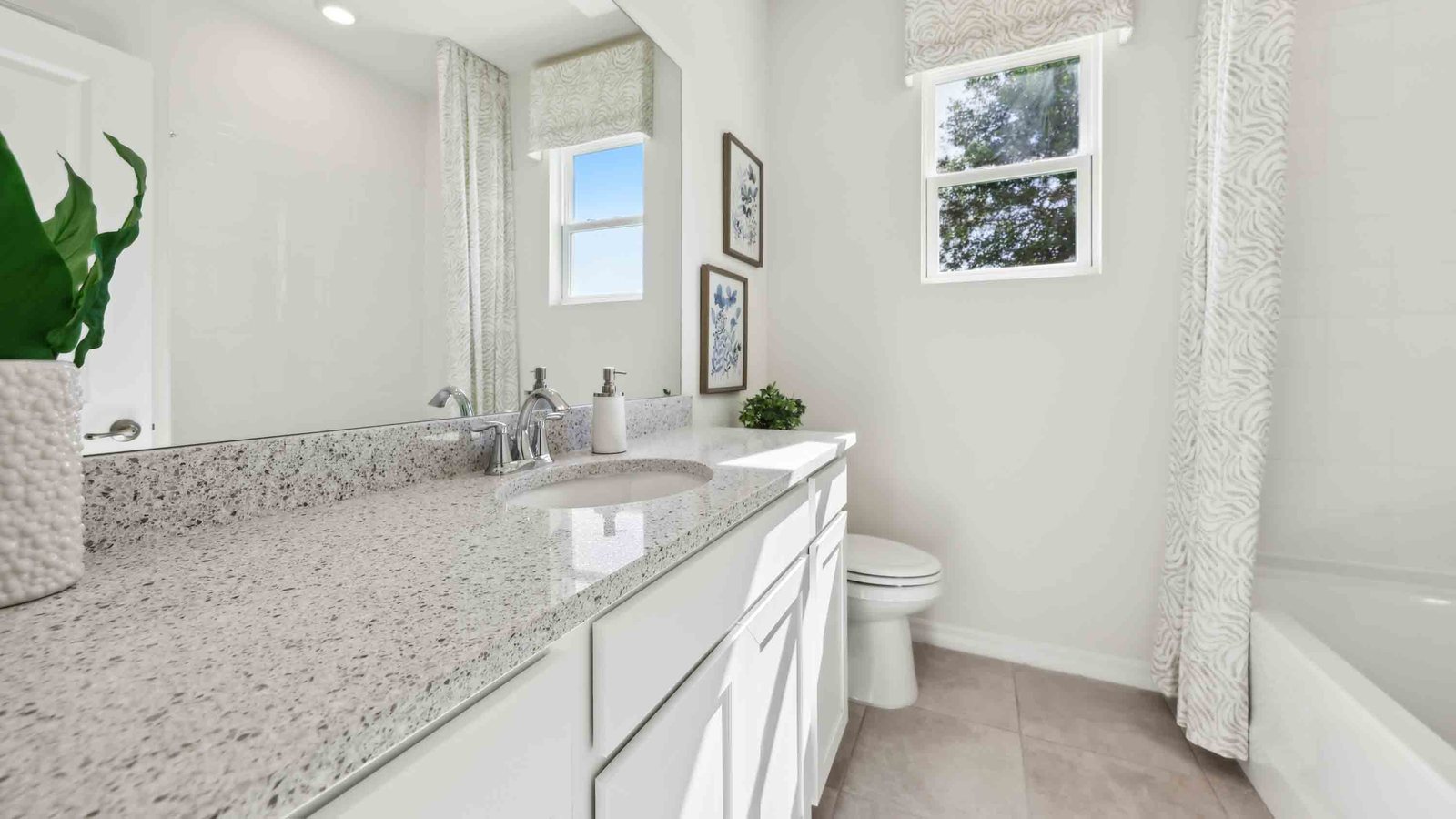 Siesta plan — new D.R. Horton home in Ocala Preserve