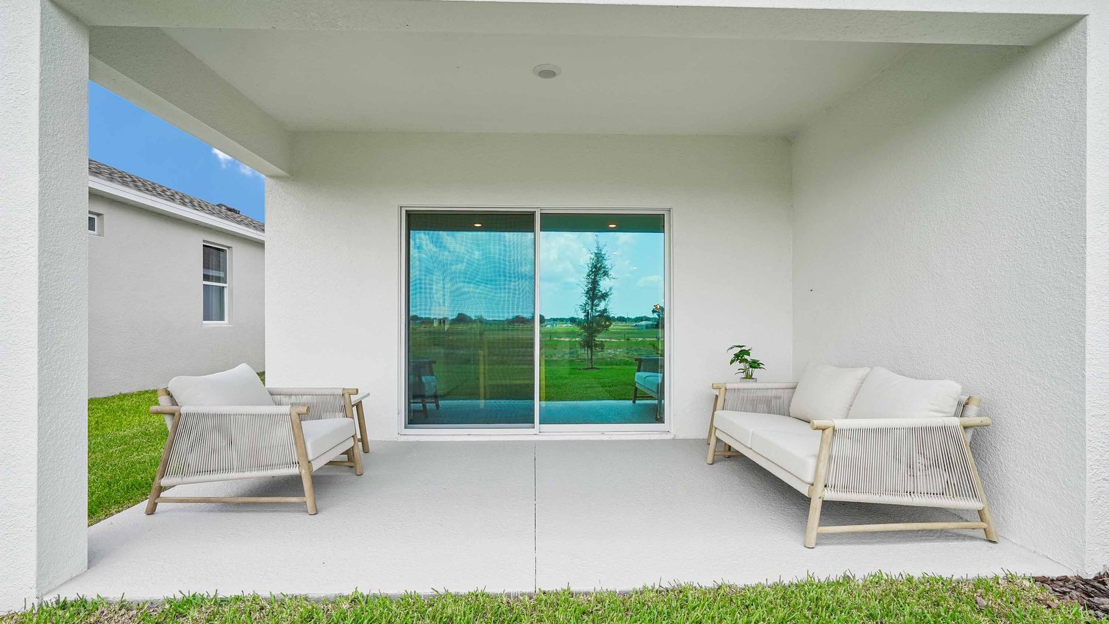 Carrington plan — new D.R. Horton home in Mockingbird Reserve