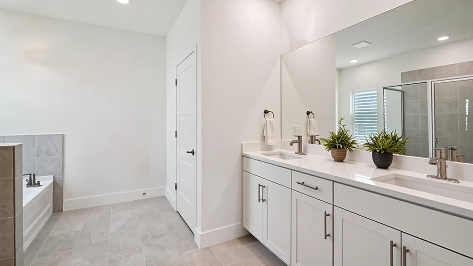 Lantana plan — new D.R. Horton home in Sandal Key