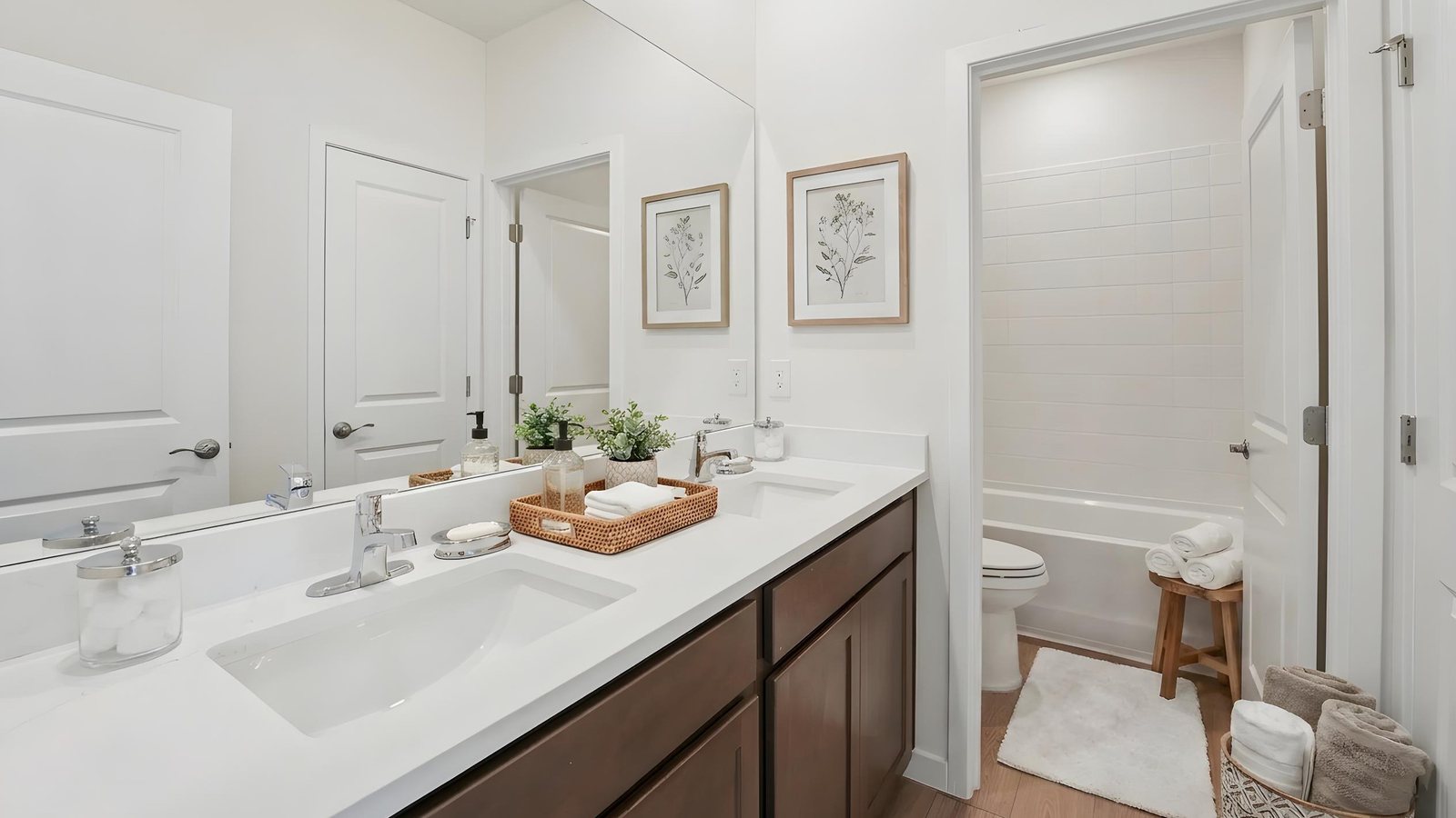 Holden plan — new D.R. Horton home in Briarwood